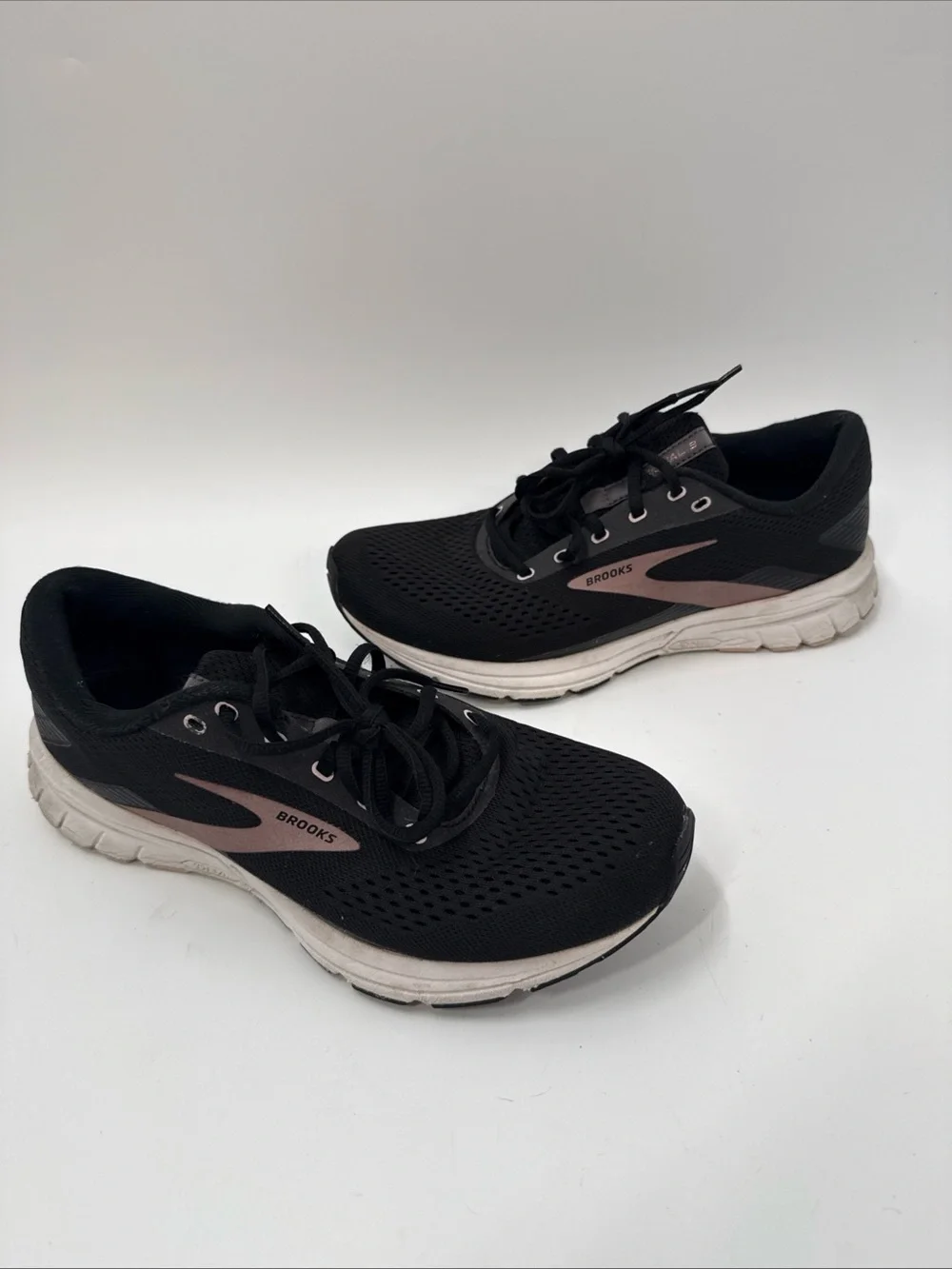 Brooks Women’s Black Athletic Sneakers with Pink Accent